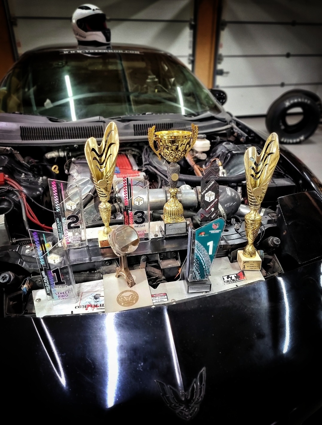 V8TERROR trophies and race car