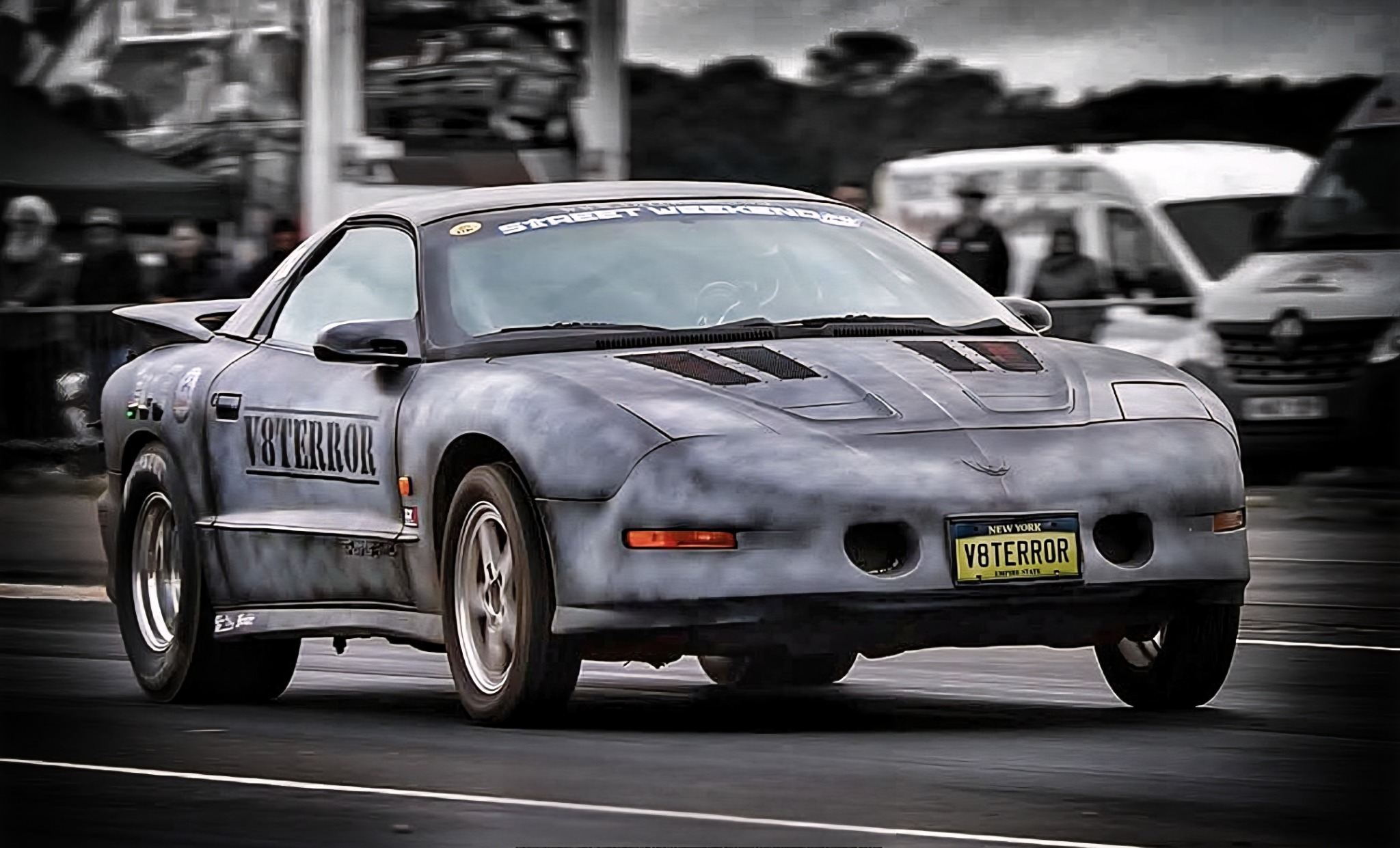 V8TERROR Pontiac Trans Am in motion